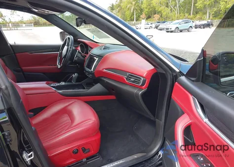 2017 Maserati Levante S z USA, uszkodzony, nr VIN ZN661YUS2HX222669